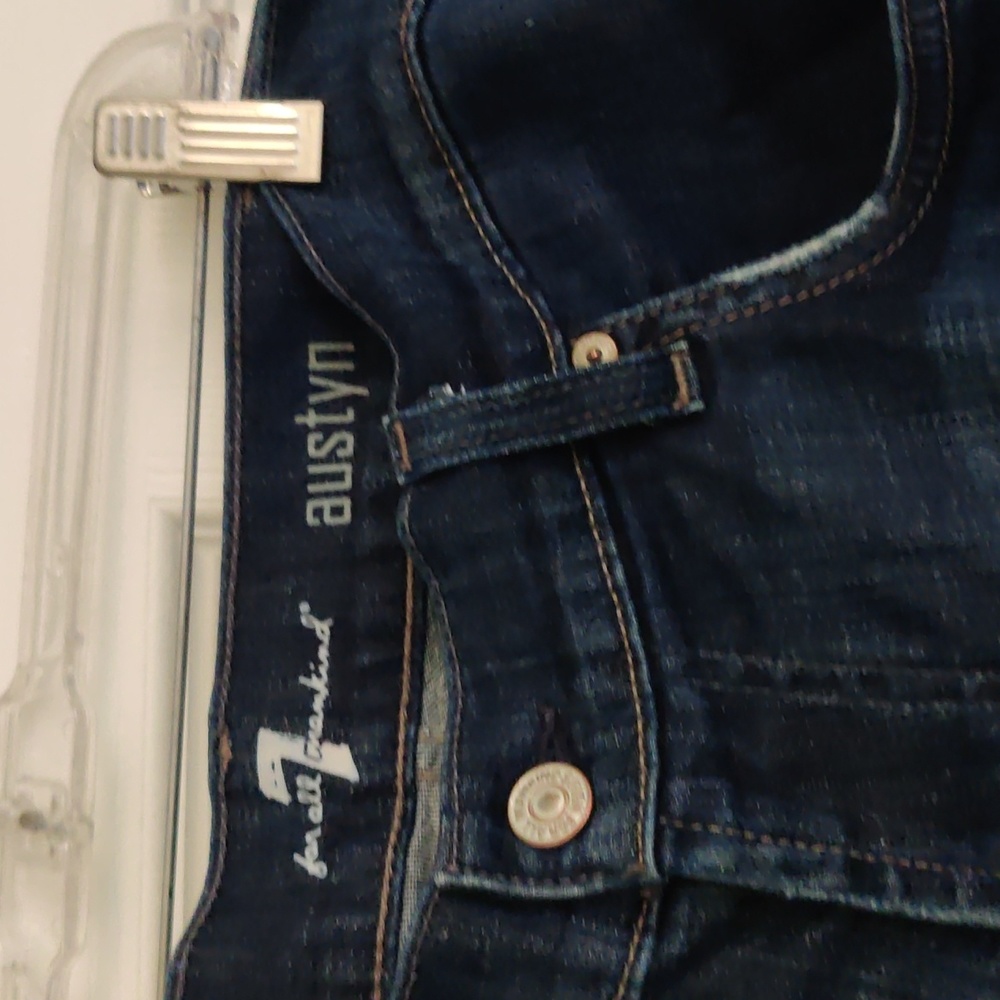 Jeans - Picture 2 of 10